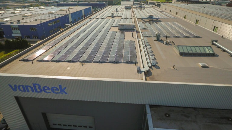 Van Beek zet volgende stap in duurzaamheid dankzij 1300 zonnepanelen